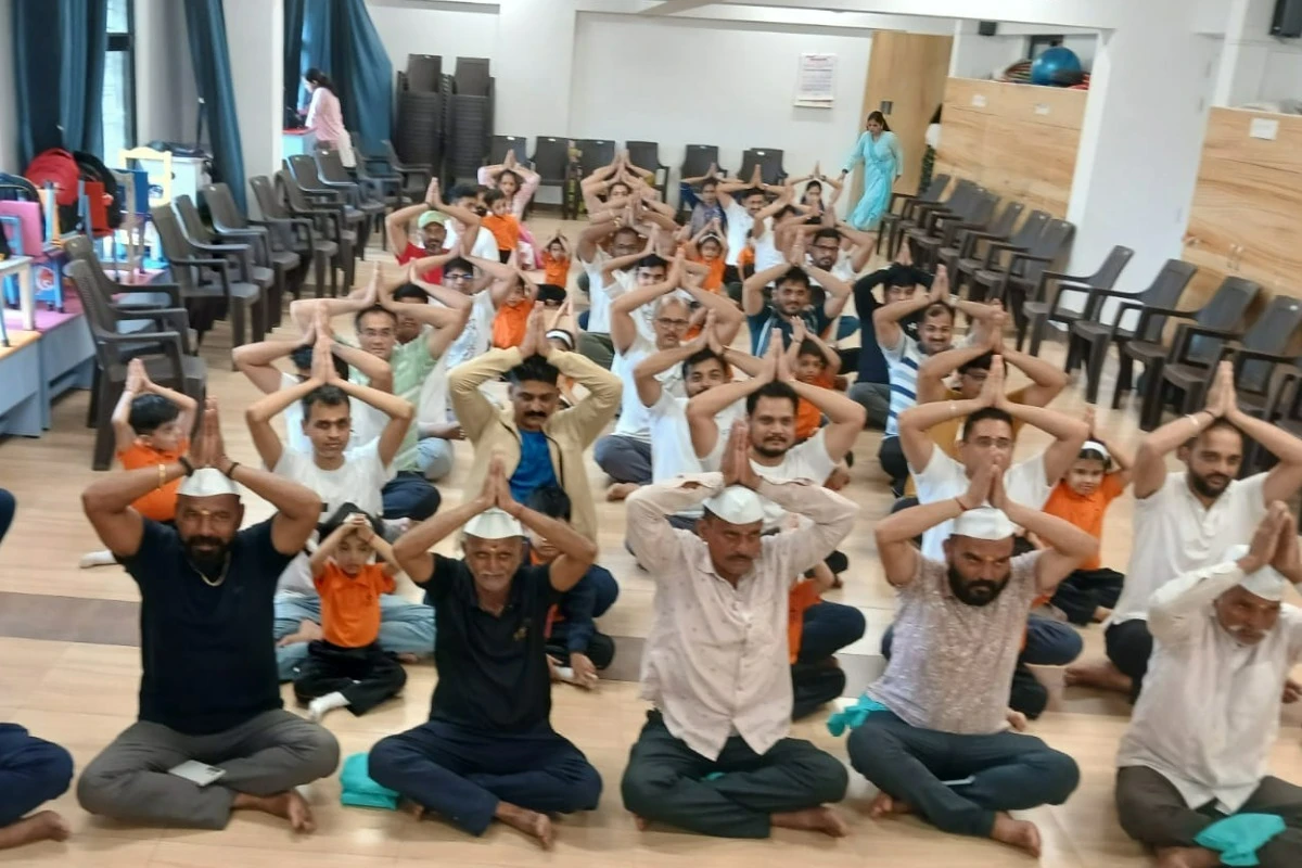 International Yoga and Music Day Celebrated with Fathers at Muralidhar Lohia Matrumandir
