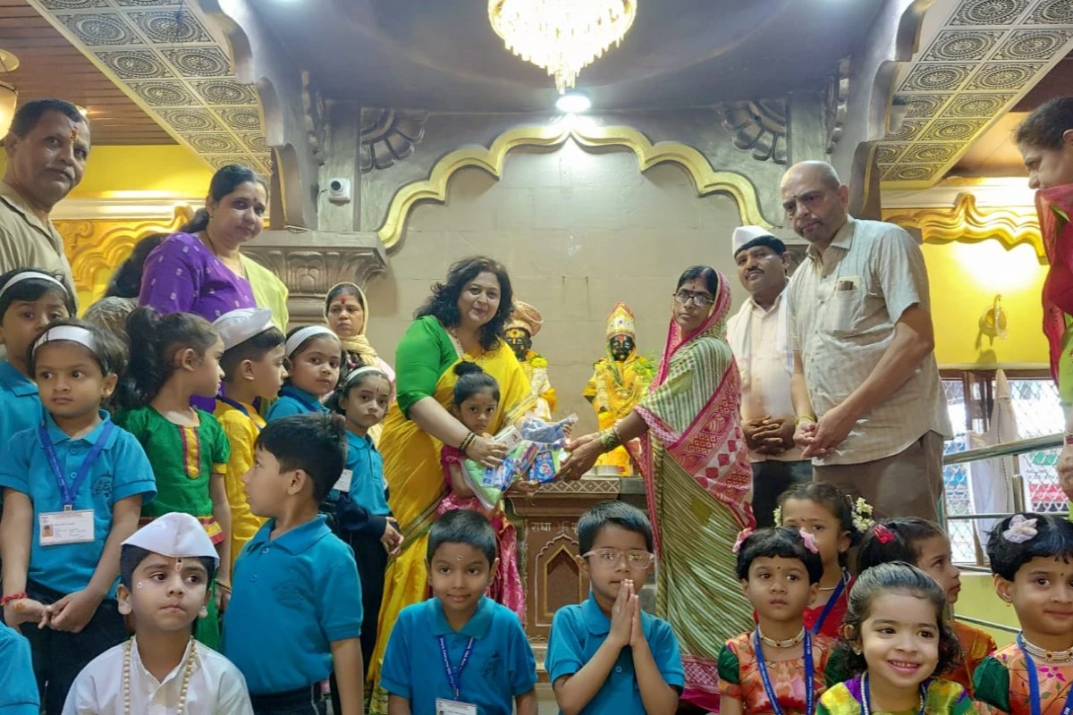 Visit to Vitthal Mandir and contributing their journey by daily essentials